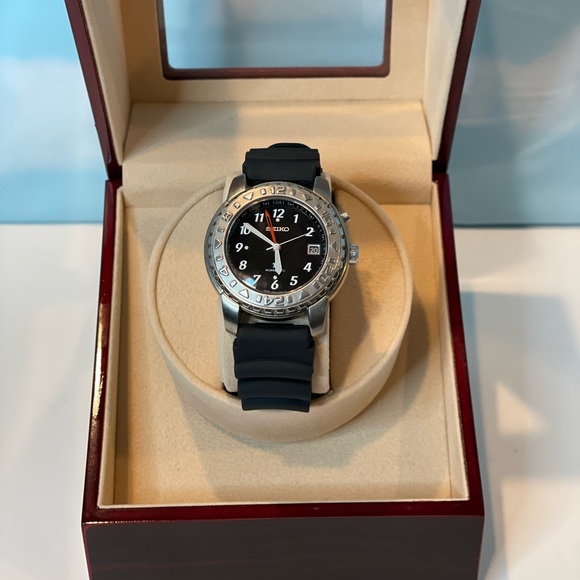 Seiko Brightz Limited Edition Kinetic Watch Titanium 5M65-0A70 GMT 2000 - Picture 5 of 6